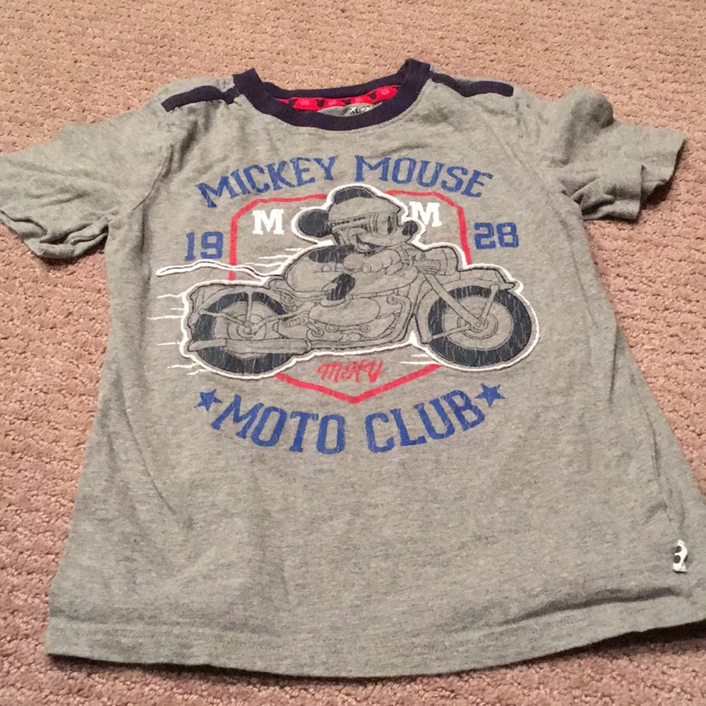 Boys size 7x Mickey Mouse shirt